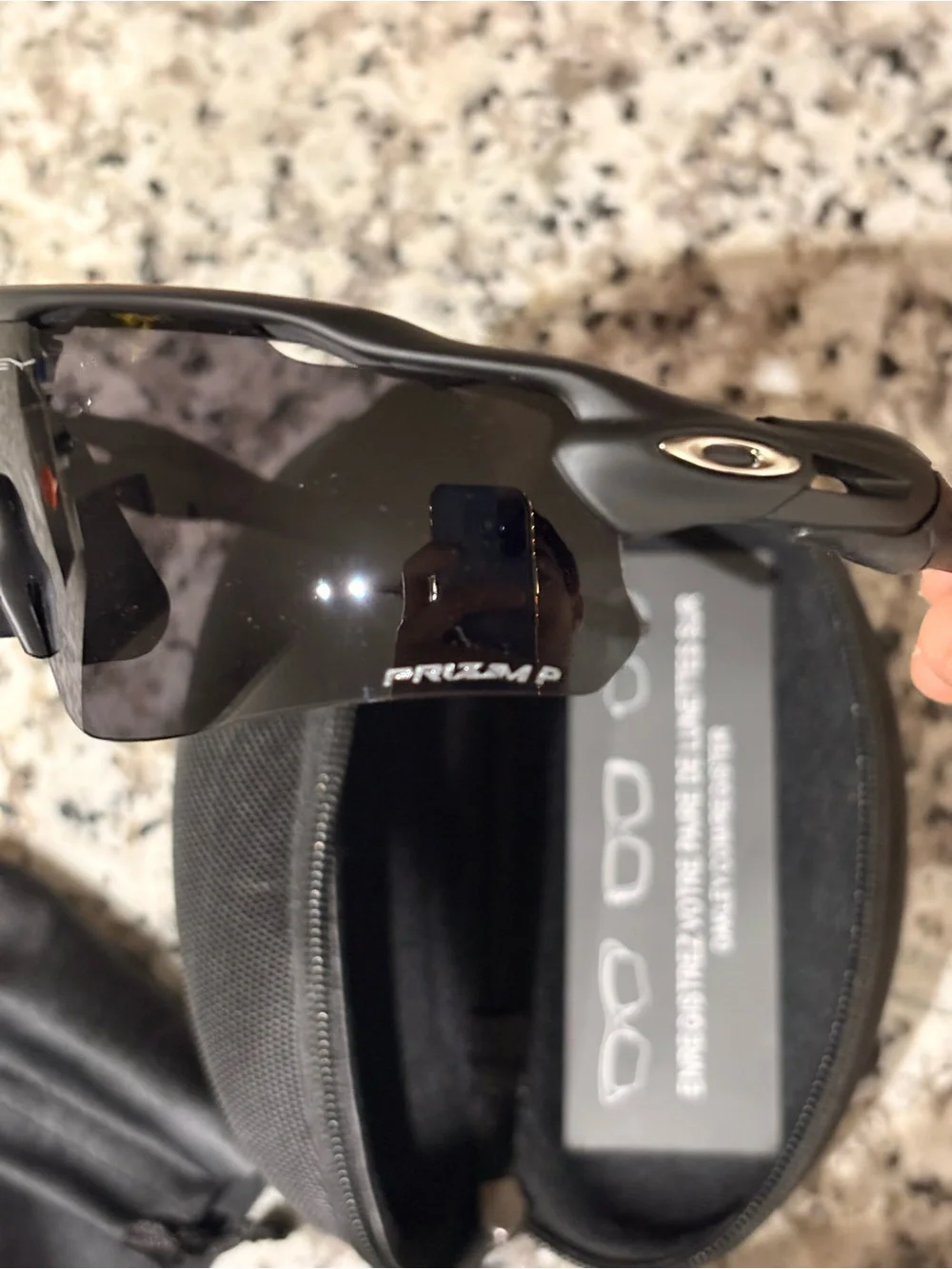 Oakley Radar Ev Prizm polarized lens black frame